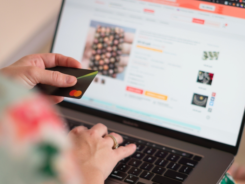 varejo online erp e experiência